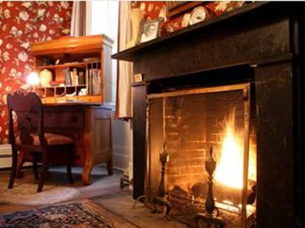 Munro House Bed And Breakfast Jonesville Δωμάτιο φωτογραφία