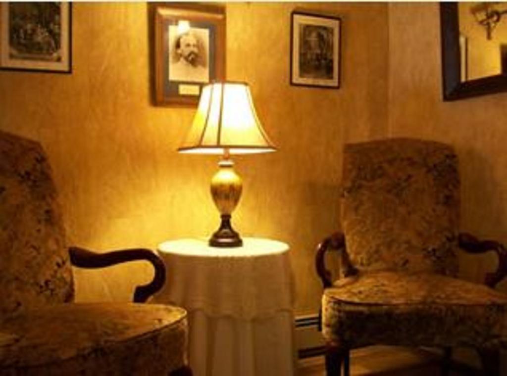 Munro House Bed And Breakfast Jonesville Δωμάτιο φωτογραφία