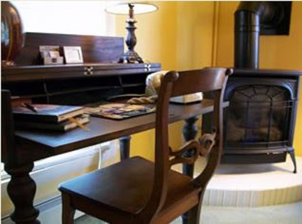 Munro House Bed And Breakfast Jonesville Δωμάτιο φωτογραφία
