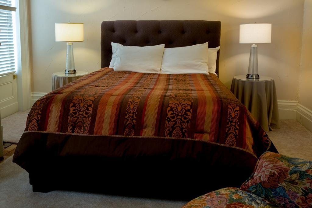 Munro House Bed And Breakfast Jonesville Εξωτερικό φωτογραφία