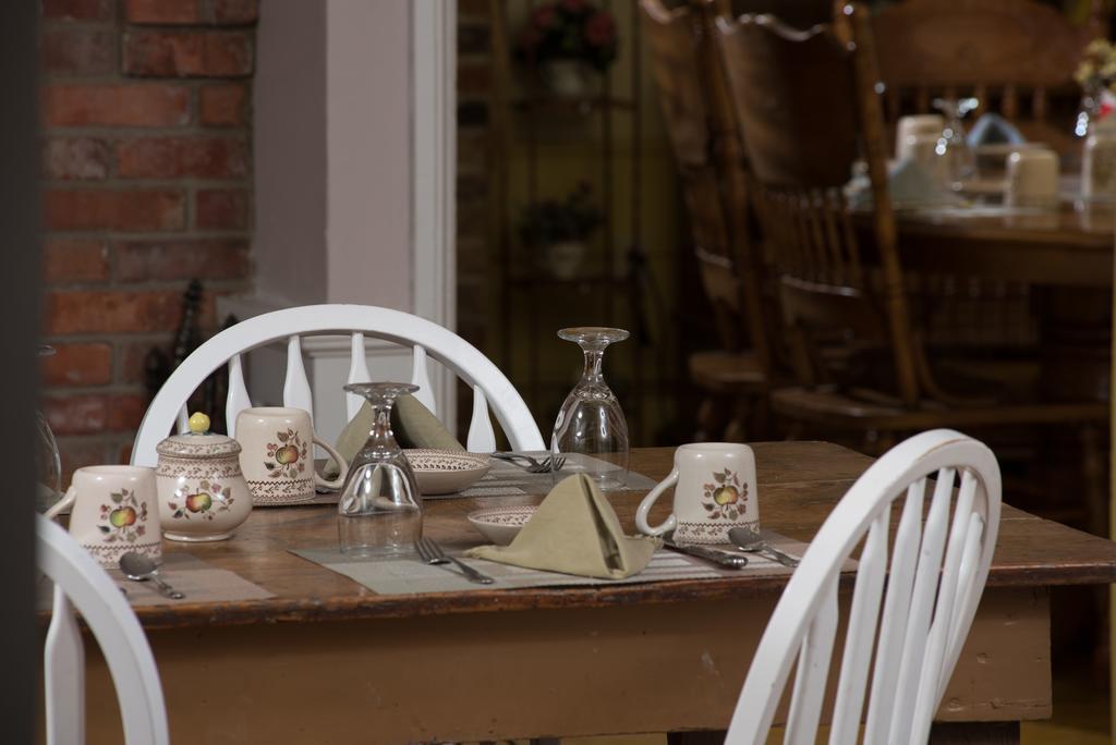 Munro House Bed And Breakfast Jonesville Εξωτερικό φωτογραφία